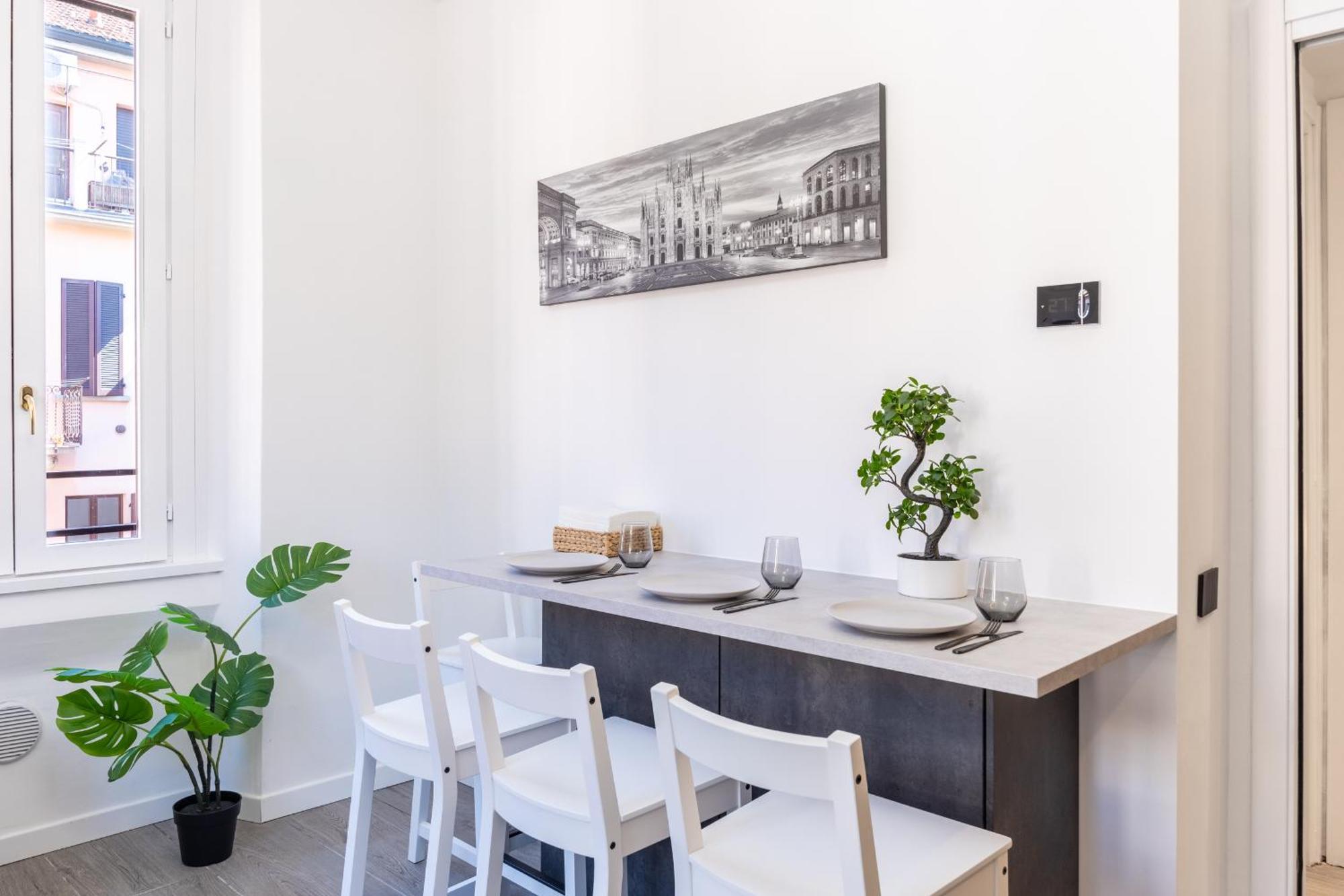 5 Stars Flat, Next To Subway, 3 Stops To Duomo, Ac & Wi-fi Appartamento