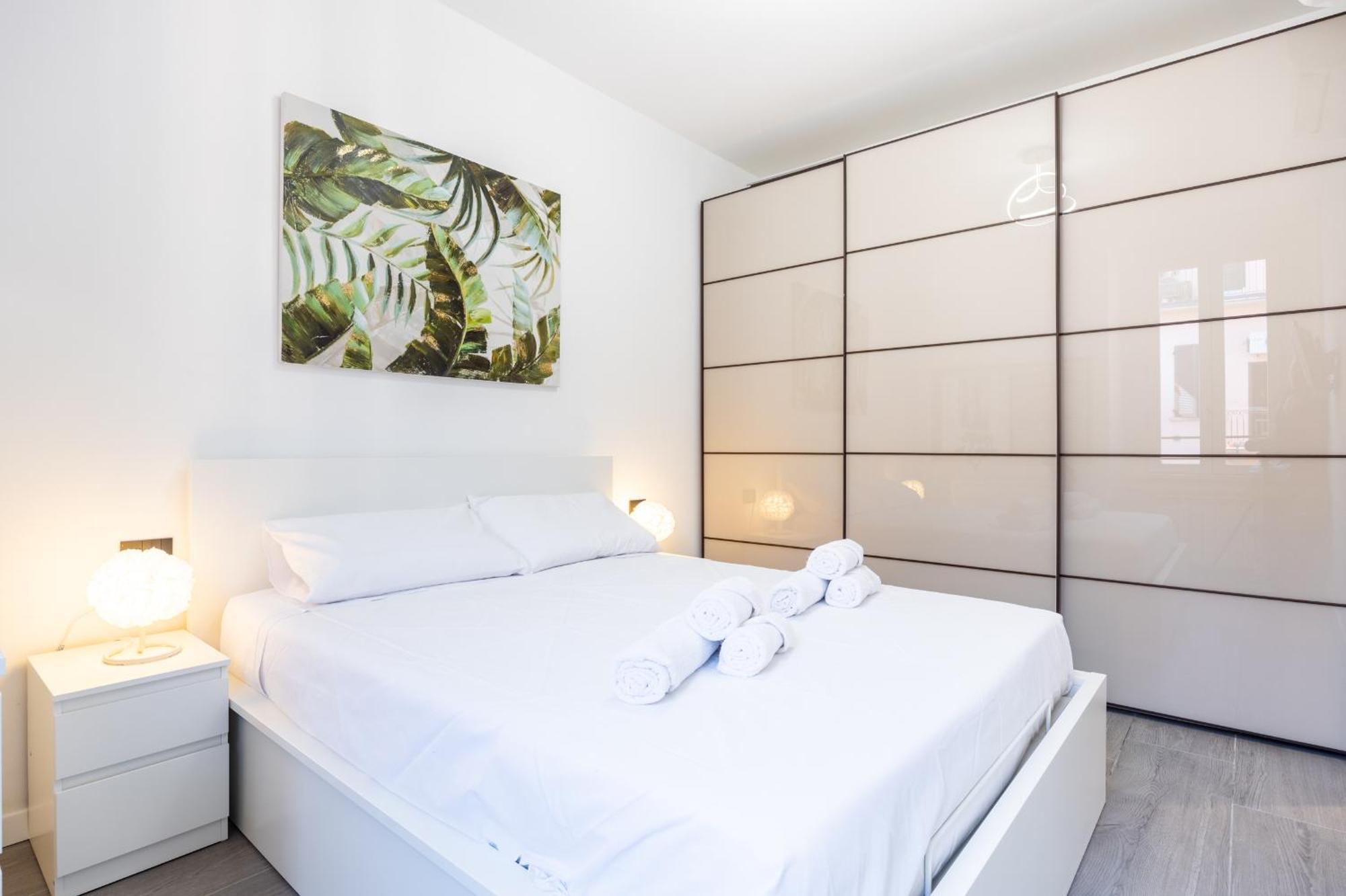 5 Stars Flat, Next To Subway, 3 Stops To Duomo, Ac & Wi-fi Milano