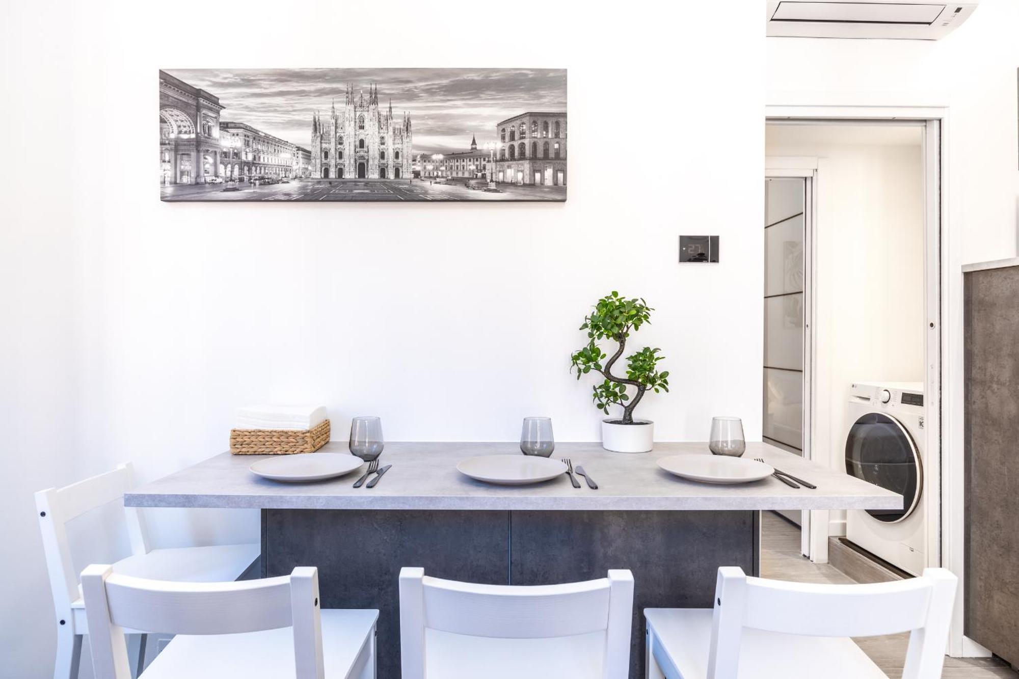 5 Stars Flat, Next To Subway, 3 Stops To Duomo, Ac & Wi-fi Appartamento